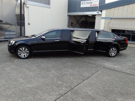 funeral_limousine2c